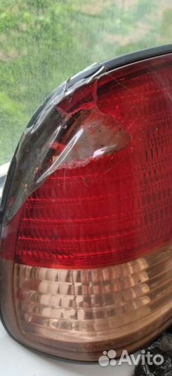 Фонарь задний левый Nissan Sunny FB15