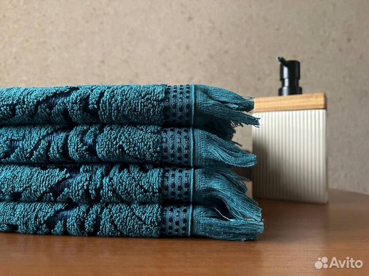 Набор шикарных полотенец в упаковке