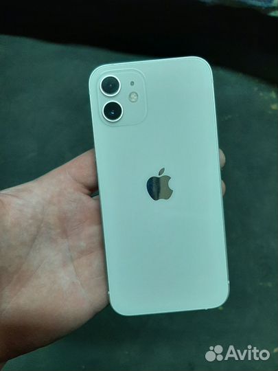 iPhone 12, 64 ГБ