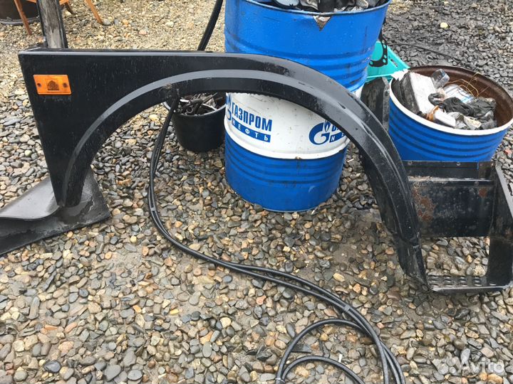 Крылья брызговики подножки маз