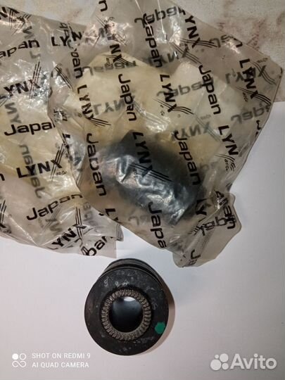 Сайлентблок рычага toyota Noah,ipsum,wish,isis