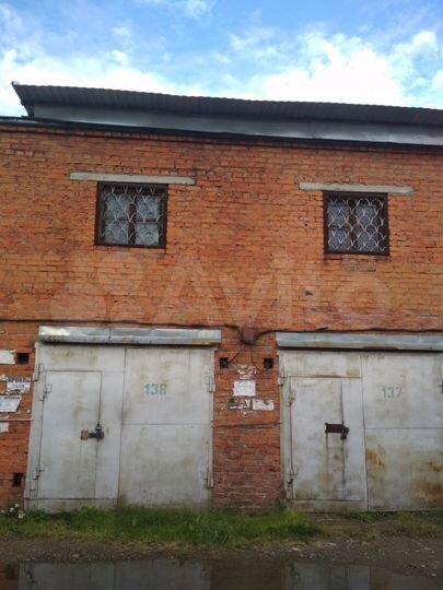 Гараж, > 30 м²