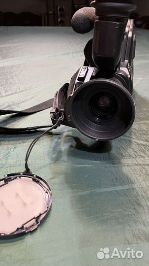 Видеокамера Panasonic m3000