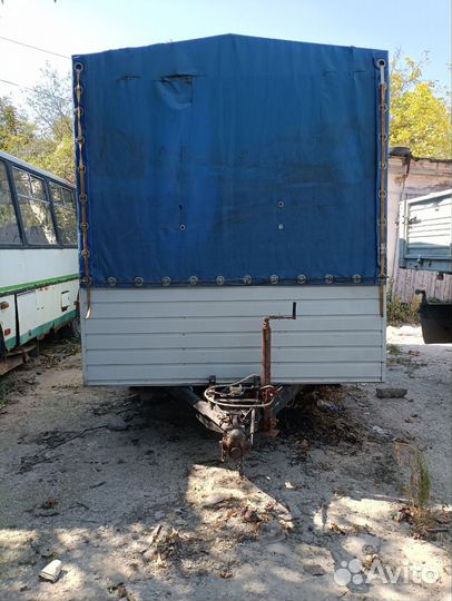 Прицеп коневозка
