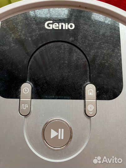 Робот пылесос genio