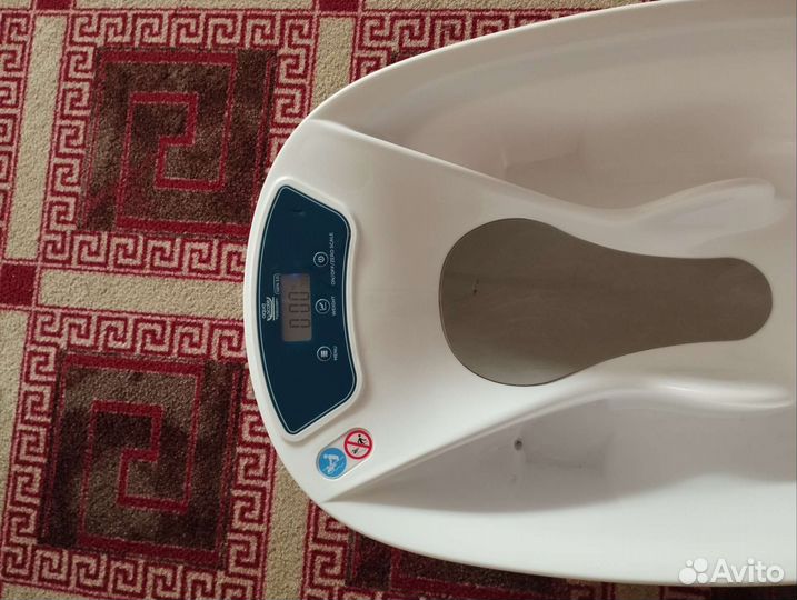 Ванночка для купания новорожденного