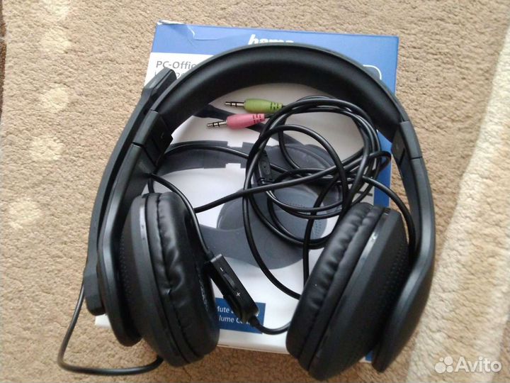 Наушники с микрофоном