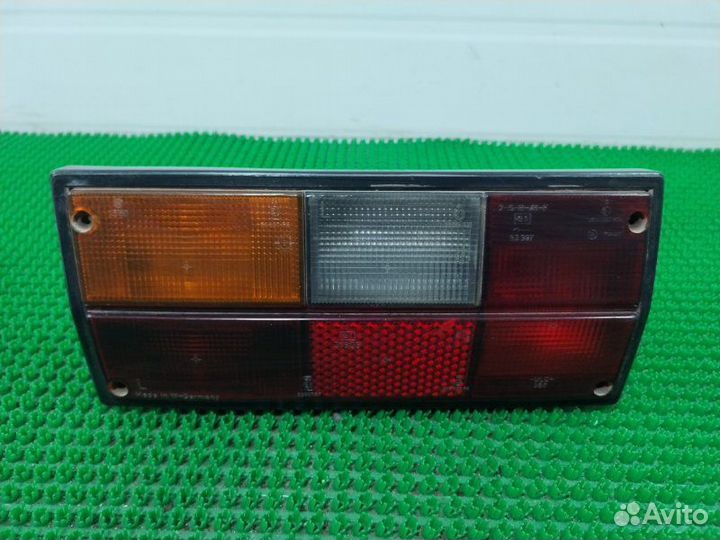 Фонарь задний левый Volkswagen Transporter T3 1990