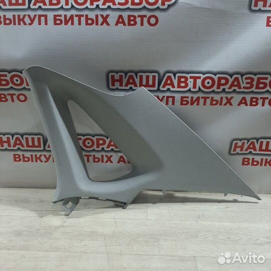 Накладка на стойку кузова задняя правая Volkswagen