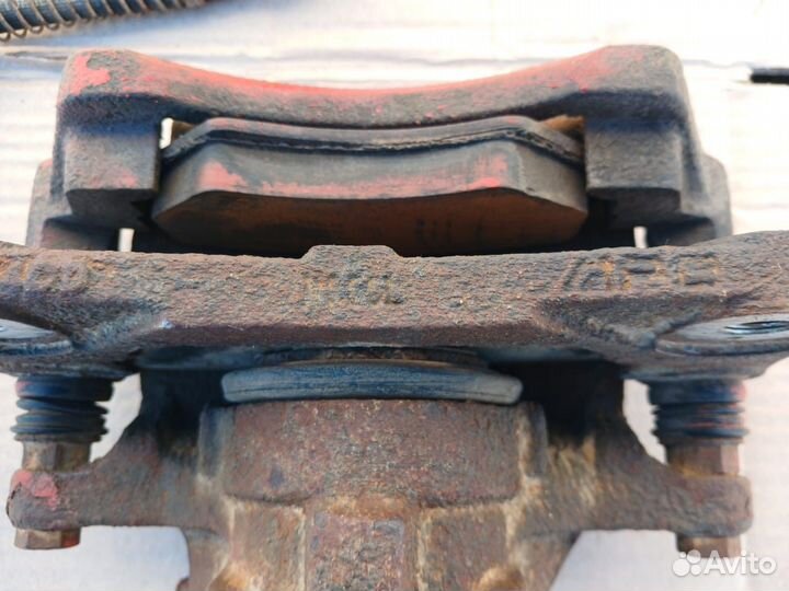 Суппорт передний правый Chery Bonus 3 (E3) A19