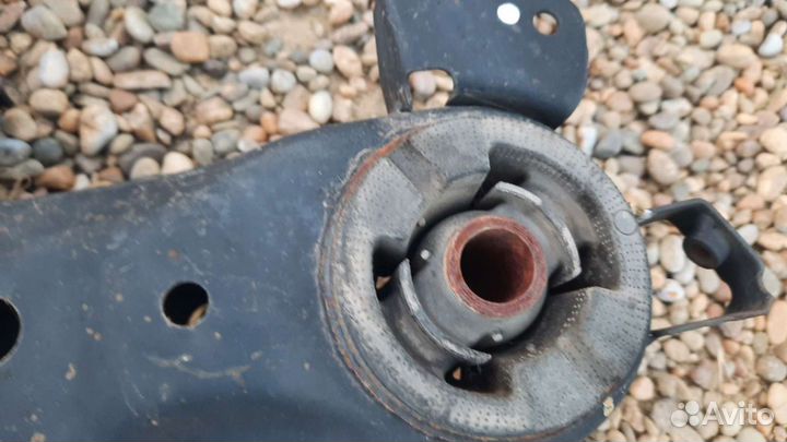 Задний подрамник Инфинити m37