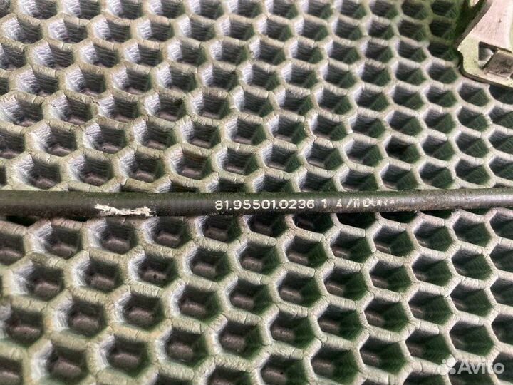 Тросик вещевого ящика MAN TGX