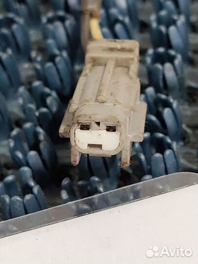 Датчик ABS Nissan Lafesta