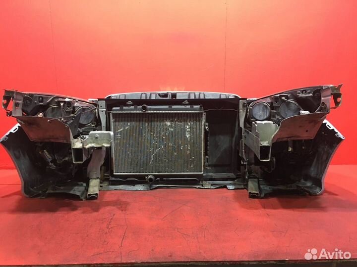 Ноускат Peugeot 308. Передняя часть