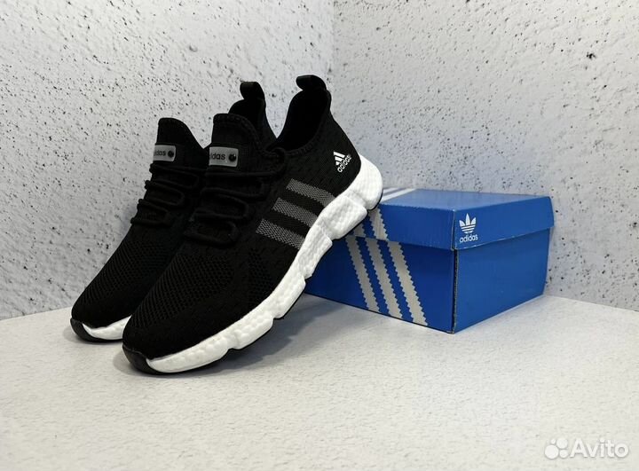 Кроссовки Adidas летние новые