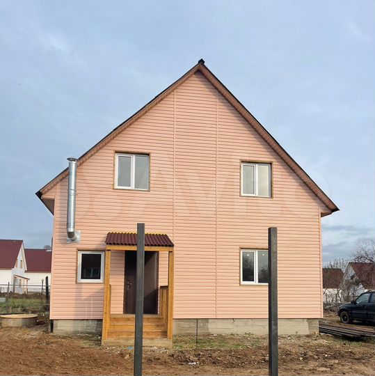 Коттедж 145 м² на участке 4 сот.