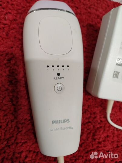 Фотоэпилятор Philips Lumea Essential - BRI863