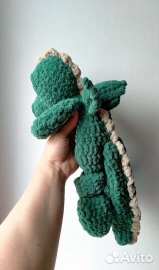 Вязаная игрушка Дракончик