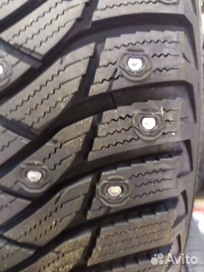 Goodyear UltraGrip Arctic 2 SUV 235/60 R18