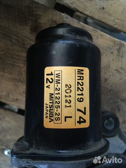 Моторчик стеклоочистителя передний