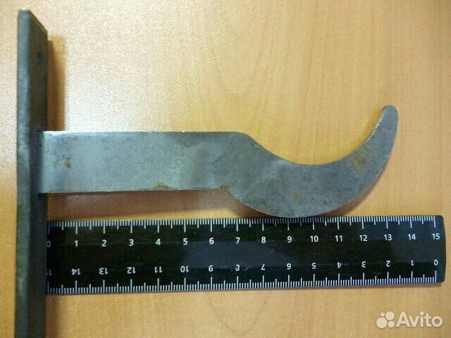 Кронштейн на полосе для батареи