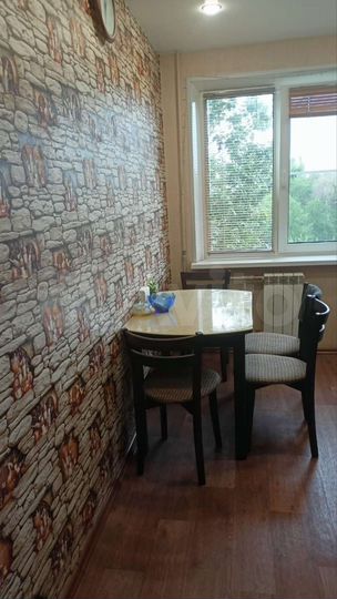 2-к. квартира, 52 м², 4/9 эт.