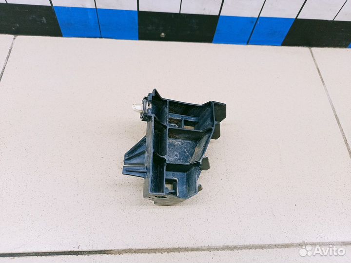 Кронштейн фонаря Land Cruiser (150) -Prado 2009