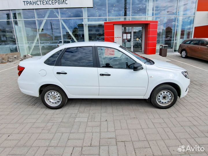 LADA Granta 1.6 МТ, 2021, 32 611 км