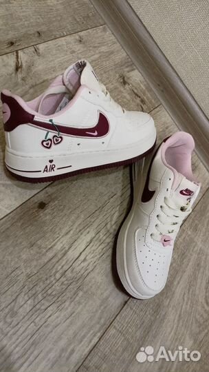 Кроссовки для девочки