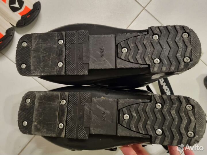 Горнолыжные ботинки