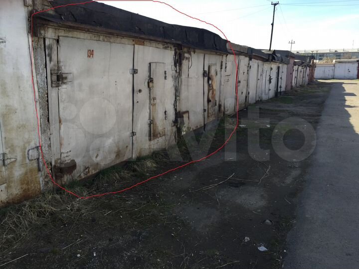 Гараж, > 30 м²