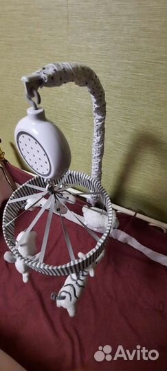 Детский мобиль в кроватку