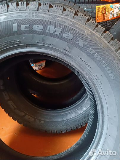 Kapsen IceMax RW506 235/65 R17 108T