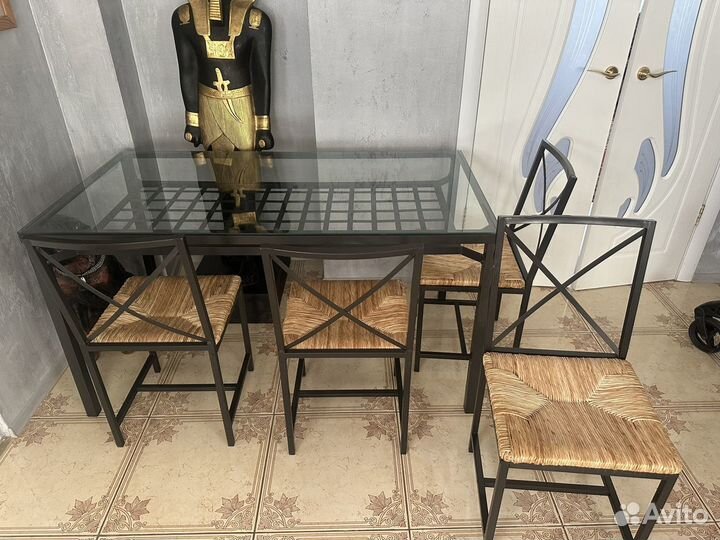 Кухонный стол со стульями IKEA