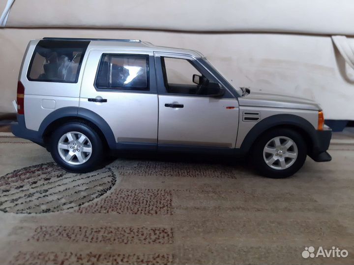Радиоуправляемая модель Land Rover Discovery 1/10