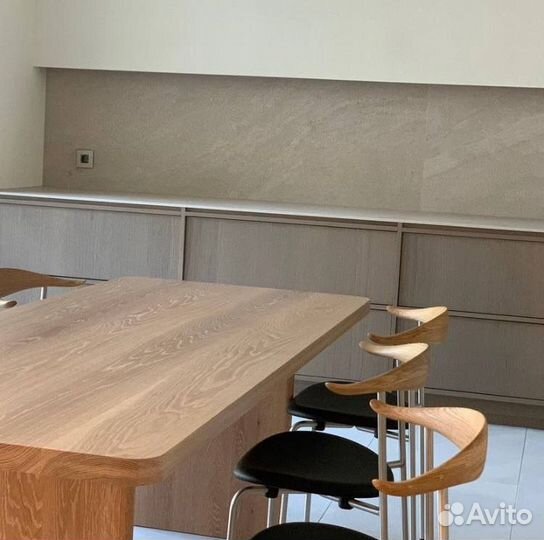 Стол обеденный