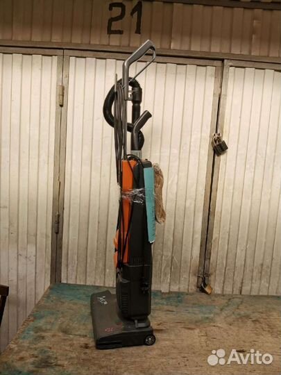 Пылесос Taski jet 38