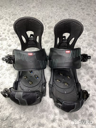 Крепления для сноуборда M Head