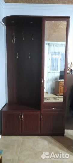Шкаф в прихожую