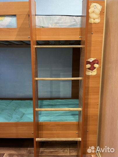Двухярусная кровать бу