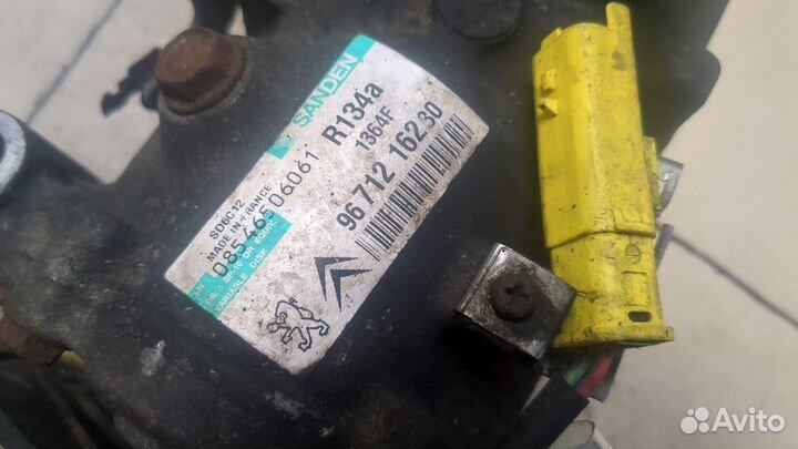 Компрессор кондиционера Peugeot 308, 2010