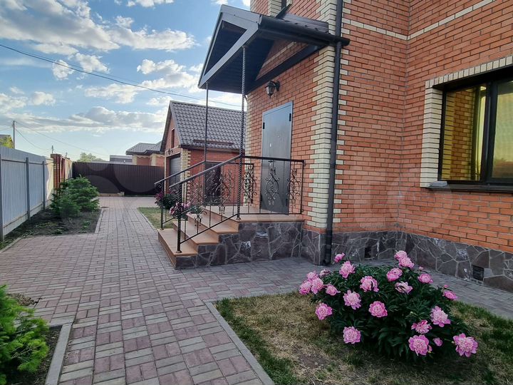 Дом 186 м² на участке 7 сот.