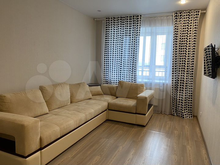 2-к. квартира, 50 м², 8/10 эт.