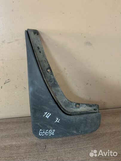 Брызговик задний левый skoda octavia