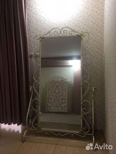 Зеркало напольное в полный рост кованое