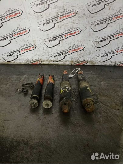 Амортизатор chevrolet cadillac GMC escalade silver