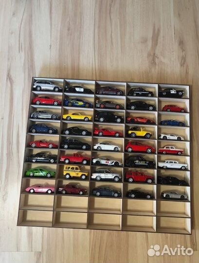 Полка гараж для 50 машинок 1:43