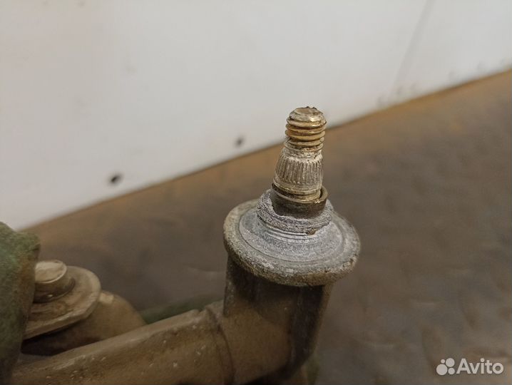 Трапеция стеклоочистителей для VW Passat B3