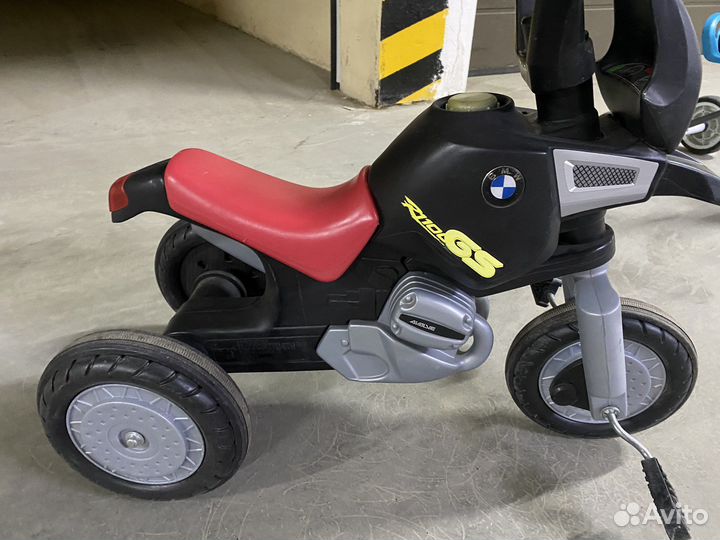Трехколесный велосипед bmw