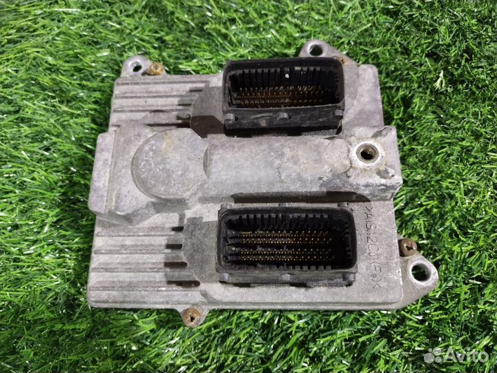 Блок управления двигателем Opel Zafira B